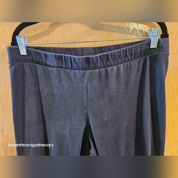 Simply Vera Black Pants - Picture 2 of 8